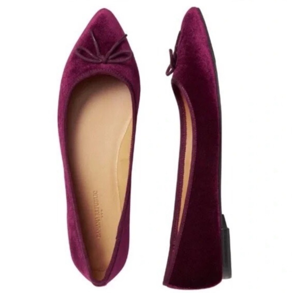 Banana Republic Burgundy Velvet Pointed Toe Bow Ballet Flats Women's Size 7.5